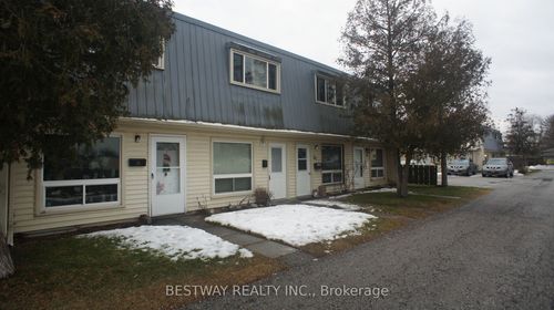 16-8646 Willoughby Dr, Niagara Falls, ON, L2G6X7 | Card Image