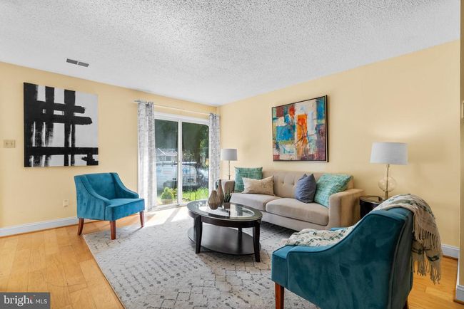 12130 Captiva Ct, Townhouse with 2 bedrooms, 3 bathrooms and null parking in RESTON VA | Image 4