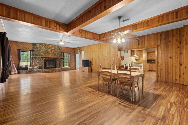 10425 Bussey Rd, House other with 4 bedrooms, 2 bathrooms and null parking in Silsbee TX | Image 8