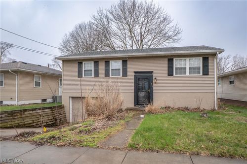 856 Morningview Ave, Akron, OH, 44305-1458 | Card Image
