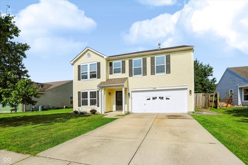 1343 Jasmine Dr, Greenfield, IN, 46140-7309 | Card Image