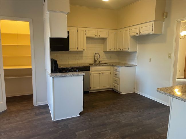 2025 Heatherbrook Dr, Townhouse with 2 bedrooms, 2 bathrooms and null parking in Grapevine TX | Image 6