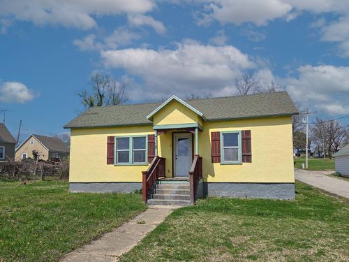 718 Ozark St, Cabool, MO, 65689-7342 | Card Image