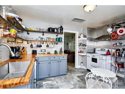 746 Stuart St, Denver, CO, 80204-2939 | Card Image