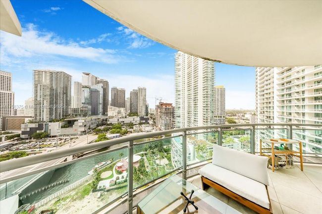 APT-2314 - 350 S Miami Ave, Condo with 2 bedrooms, 2 bathrooms and null parking in Miami FL | Image 16