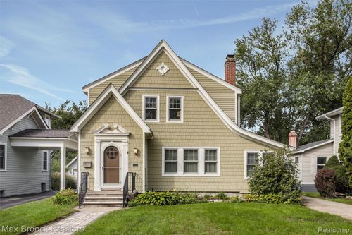46 Oakdale Blvd, Pleasant Ridge, MI, 48069-1032 | Card Image