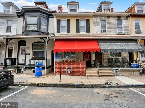 918 Locust St, READING, PA, 19604-2327 | Card Image