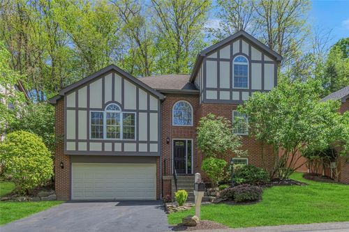 404 Rockledge Dr, Sewickley, PA, 15143-8984 | Card Image