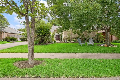 12107 Burgoyne Dr, Houston, TX, 77077-6033 | Card Image