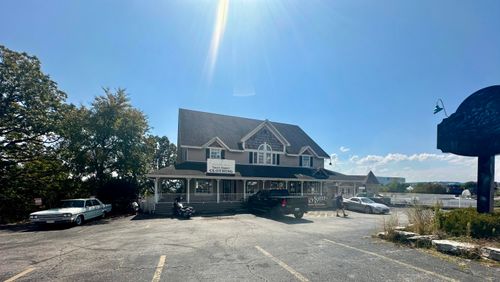 2420 W 76 Country Blvd, Branson, MO, 65616-2162 | Card Image