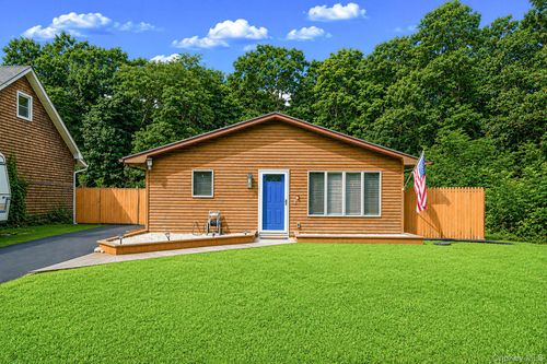 43 Wavecrest Dr, Mastic Beach, NY, 11951-1511 | Card Image