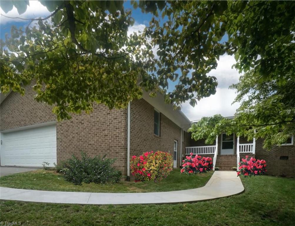 Greenmont Dr, Asheboro, NC 27205