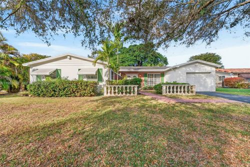 9940 Sw 97th Ct, Miami, FL, 33176-2813 | Card Image