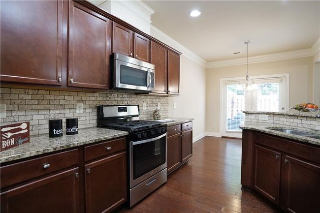 3526 Peacock Rd, Townhouse with 3 bedrooms, 3 bathrooms and null parking in Alpharetta GA | Image 7
