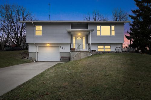 601 Labaree St, Watertown, WI, 53098-3019 | Card Image
