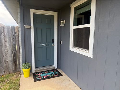 2501 Purdue Cir, Bentonville, AR, 72712-3818 | Card Image