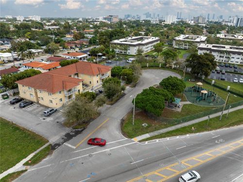 apt-12-2185 Nw 16th Ter, Miami, FL, 33125-2252 | Card Image