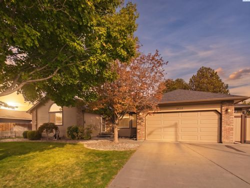 2422 Mark Ave, Richland, WA, 99352-9264 | Card Image