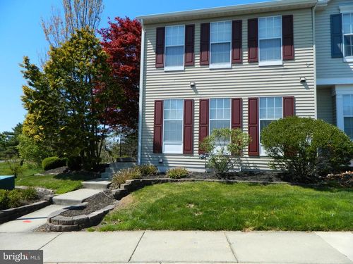 82 Pebble Ln, Blackwood, NJ, 08012-5576 | Card Image