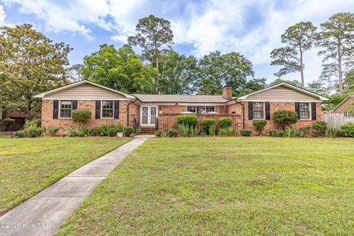 1209 W Highland Ave, Kinston, NC, 28501-2637 | Card Image
