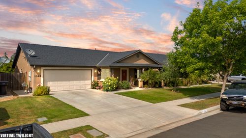1544 Santa Cruz Avenue, Tulare, CA, 93274 | Card Image