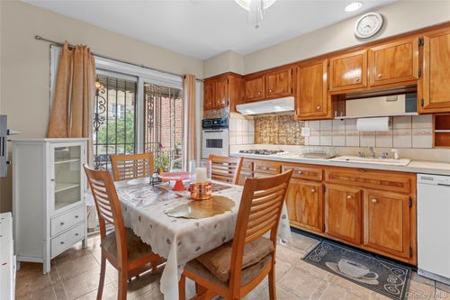 10819 48th Avenue, New York, NY, 11368 | Card Image