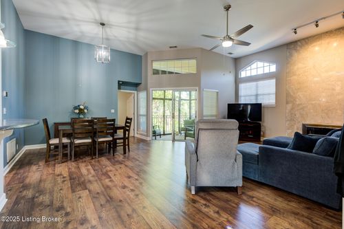 5622 Timber Creek Ct, Prospect, KY, 40059-9222 | Card Image