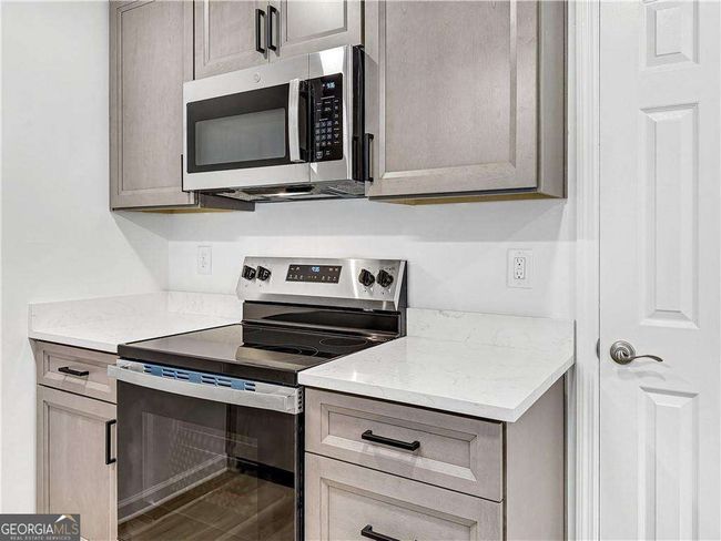 193 High Creek Dr, Townhouse with 2 bedrooms, 3 bathrooms and null parking in Roswell GA | Image 11