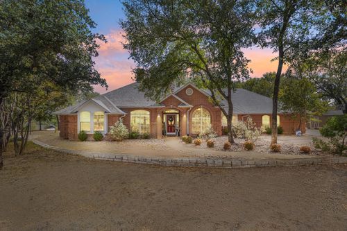 124 Derek Ct, Hudson Oaks, TX, 76087-8884 | Card Image