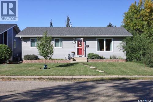 101 3rd St W, Corman Park, SK, S0K | Card Image