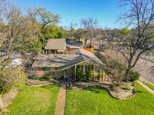 9759 Shoreview Rd, Dallas, TX, 75238-4238 | Card Image