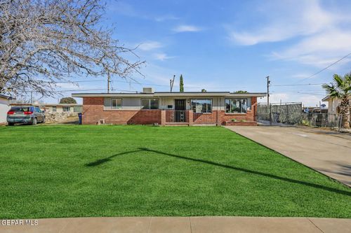 10456 Hodges Cir, El Paso, TX, 79924-2405 | Card Image