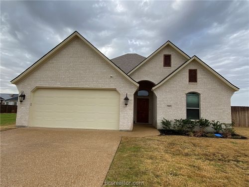 2917 Goldberg Dr, Bryan, TX, 77808-1555 | Card Image
