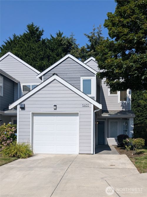 5601 N Grove Dr, Mukilteo, WA, 98275-4868 | Card Image
