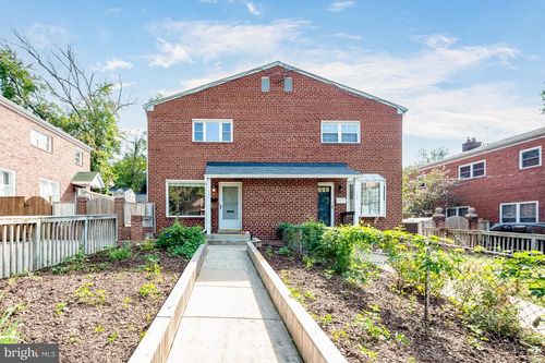 133 E Taylor Run Pkwy, ALEXANDRIA, VA, 22314-4942 | Card Image