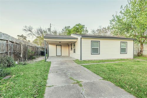 4817 Van Fleet St, Houston, TX, 77033-3420 | Card Image