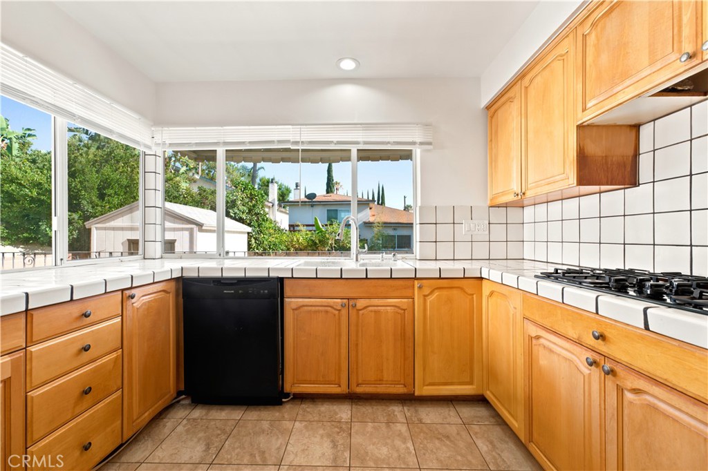 Residential in Winnetka 5