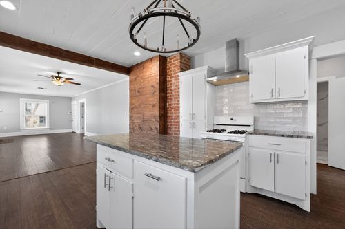 528 N 31st St, Waco, TX, 76707-3214 | Card Image