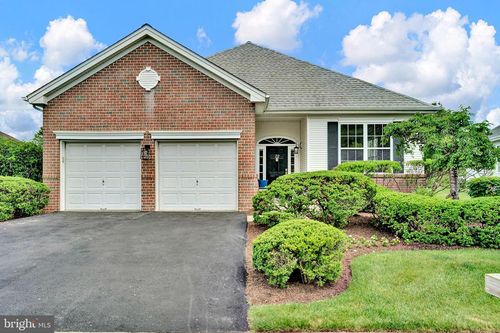 32 Brewster Ct, PENNINGTON, NJ, 08534-1068 | Card Image