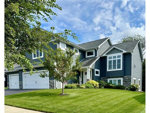 176 Raymond Ave, River Falls, WI, 54022-2669 | Card Image