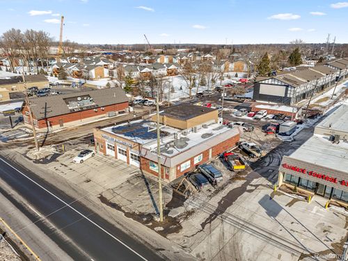 2401 Fort St, Trenton, MI, 48183-2659 | Card Image