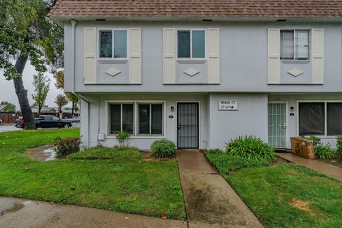 27 Omaha Court, Sacramento, CA, 95823 | Card Image
