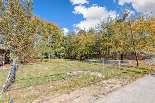 3209 Adelia St, Houston, TX, 77026-6209 | Card Image