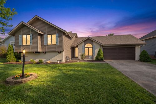 1317 E Highpoint St, Springfield, MO, 65804-7607 | Card Image