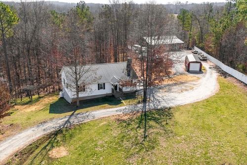 7601 Amelia Springs Rd, Jetersville, VA, 23083-2526 | Card Image