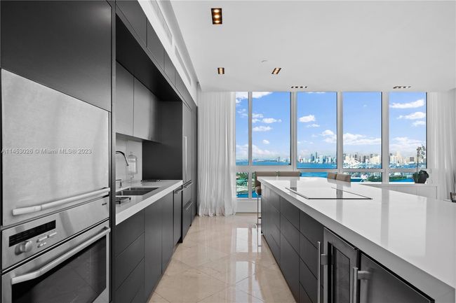 APT-3207 - 100 S Pointe Dr, Condo with 4 bedrooms, 5 bathrooms and null parking in Miami Beach FL | Image 7