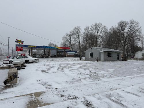 102 N Lincoln Avenue, Three Rivers, MI, 49093 | Card Image