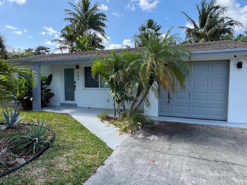 702 Ne 10th Ave, Boynton Beach, FL, 33435-3254 | Card Image