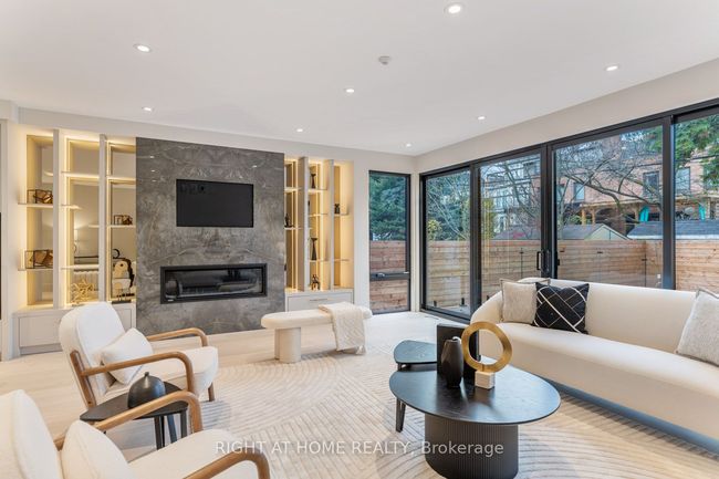 37 Kenilworth Ave, House other with 4 bedrooms, 6 bathrooms and 1 parking in Toronto ON | Image 28