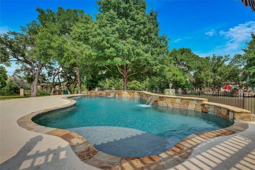 104 Standing Oak Dr, Georgetown, TX, 78633-2041 | Card Image